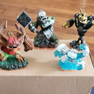 Fantasy Battle Action Figures Set - Brown, Silver, Blue